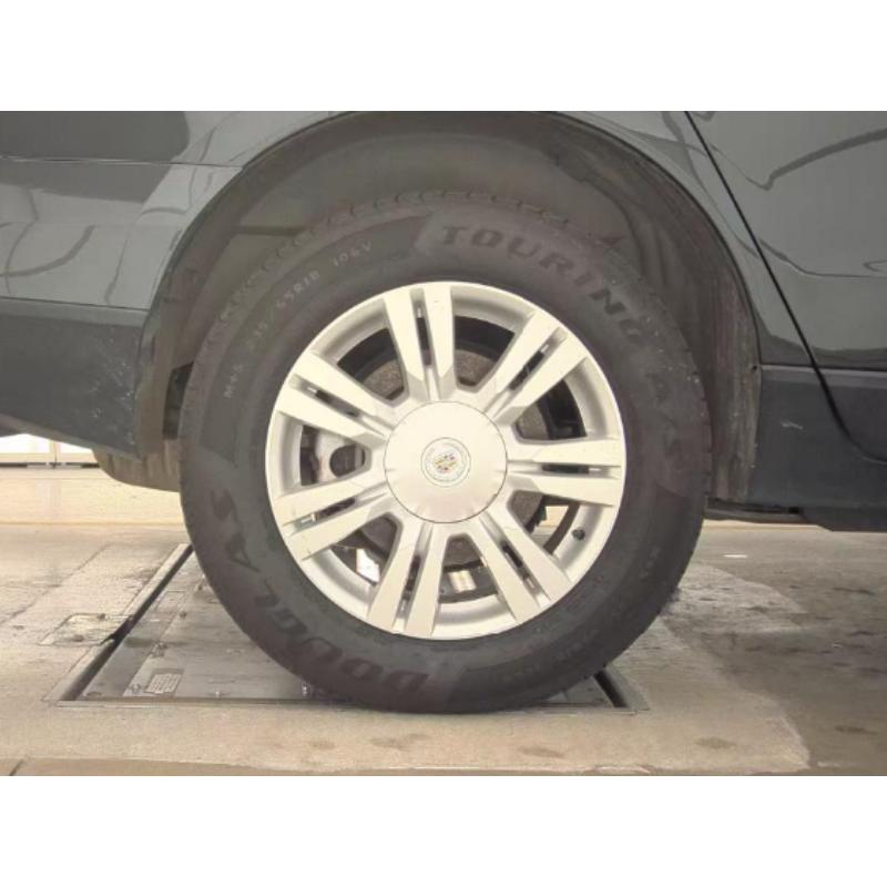 Vehicle photo 7
