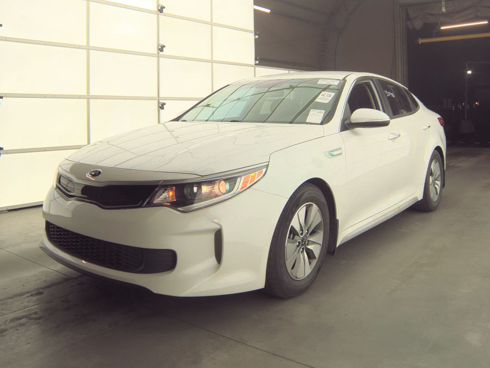 Vehicle photo 7