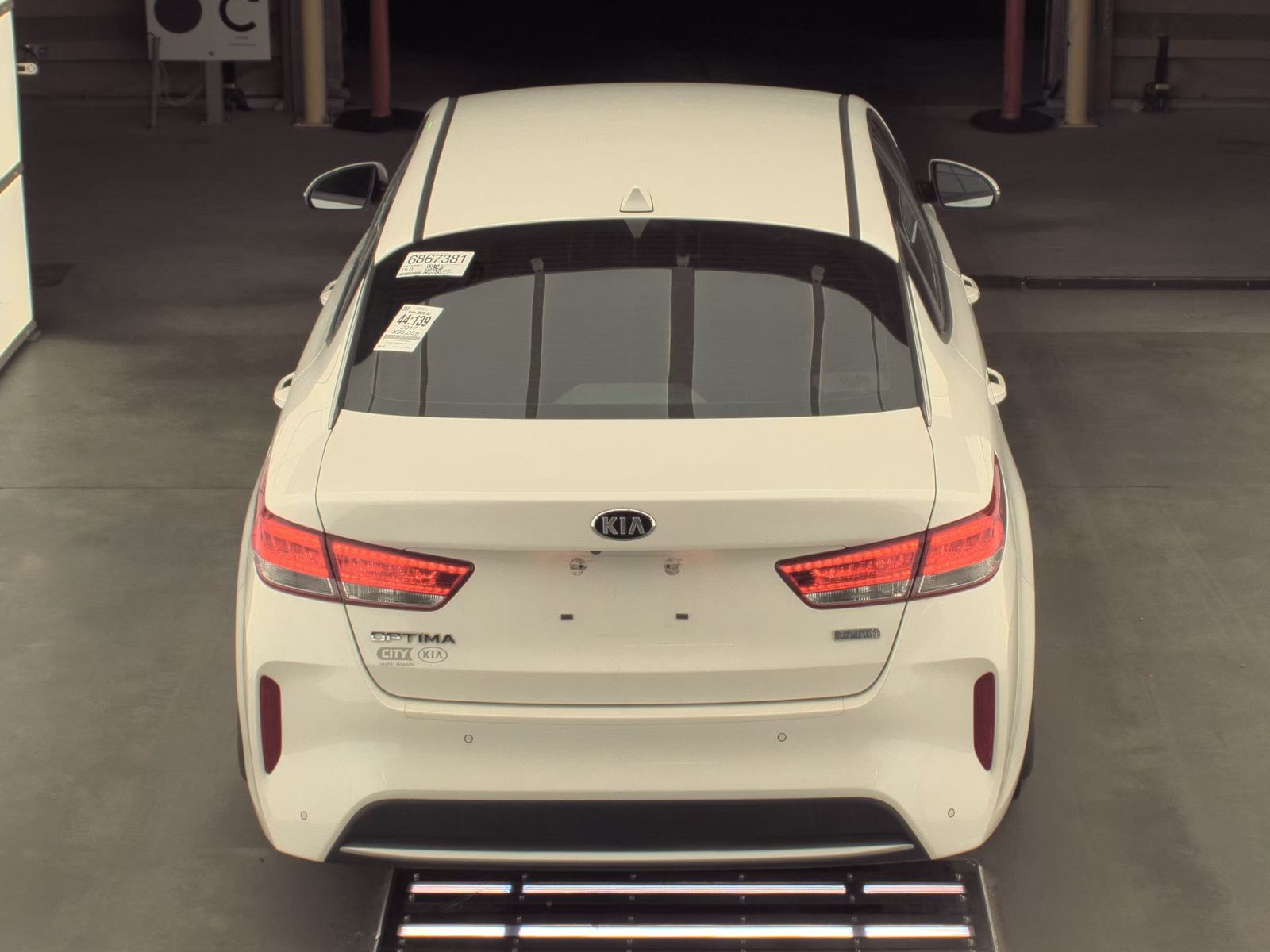 Vehicle photo 4